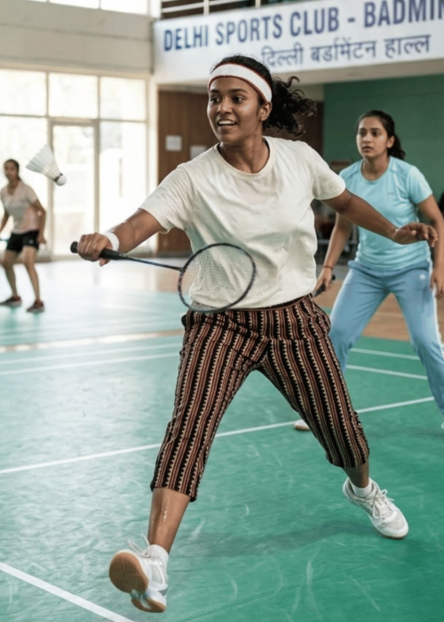 Three quarter length pant.